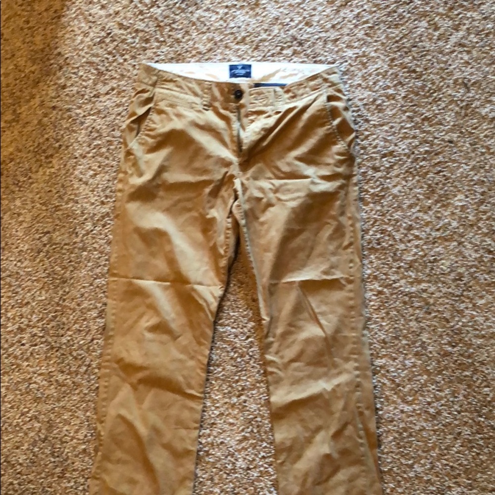 American Eagle Khakis 33x30